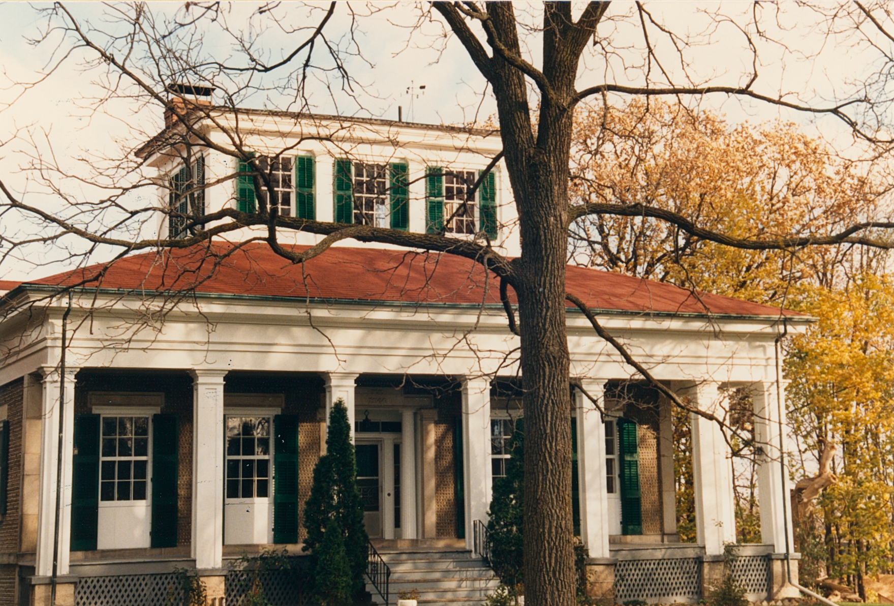 Bra-3 165 Grand River St N 1